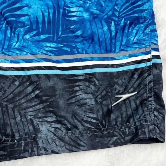 Speedo Blue Palm Clouds Swim Trunks 8” Size M - Picture 3 of 12